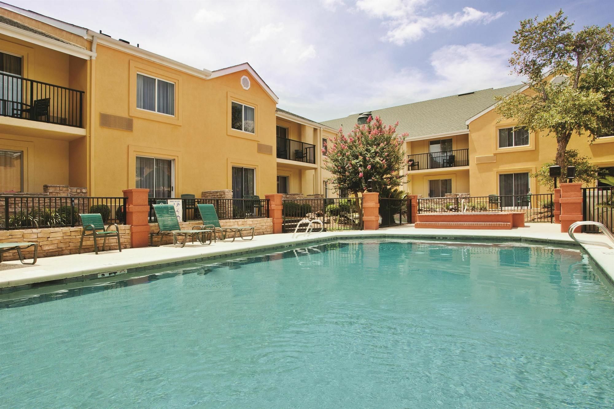 Wingate By Wyndham Valdosta/Moody Afb Hotel Екстериор снимка